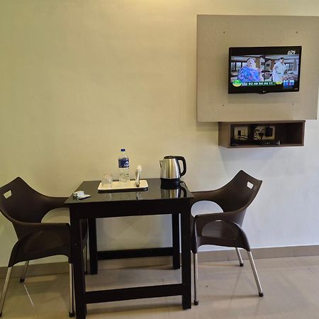Alfa Inn 尼杜巴塞莱 外观 照片