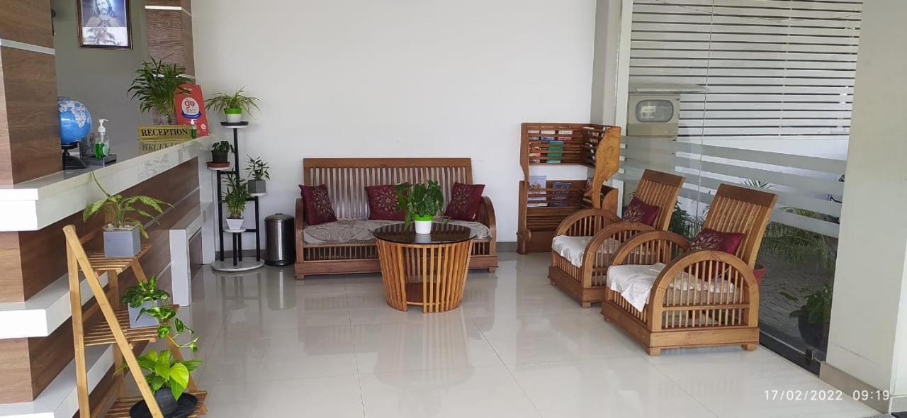 Alfa Inn 尼杜巴塞莱 外观 照片