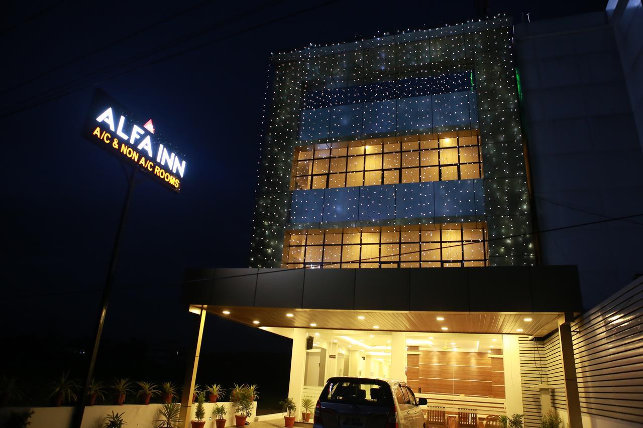 Alfa Inn 尼杜巴塞莱 外观 照片
