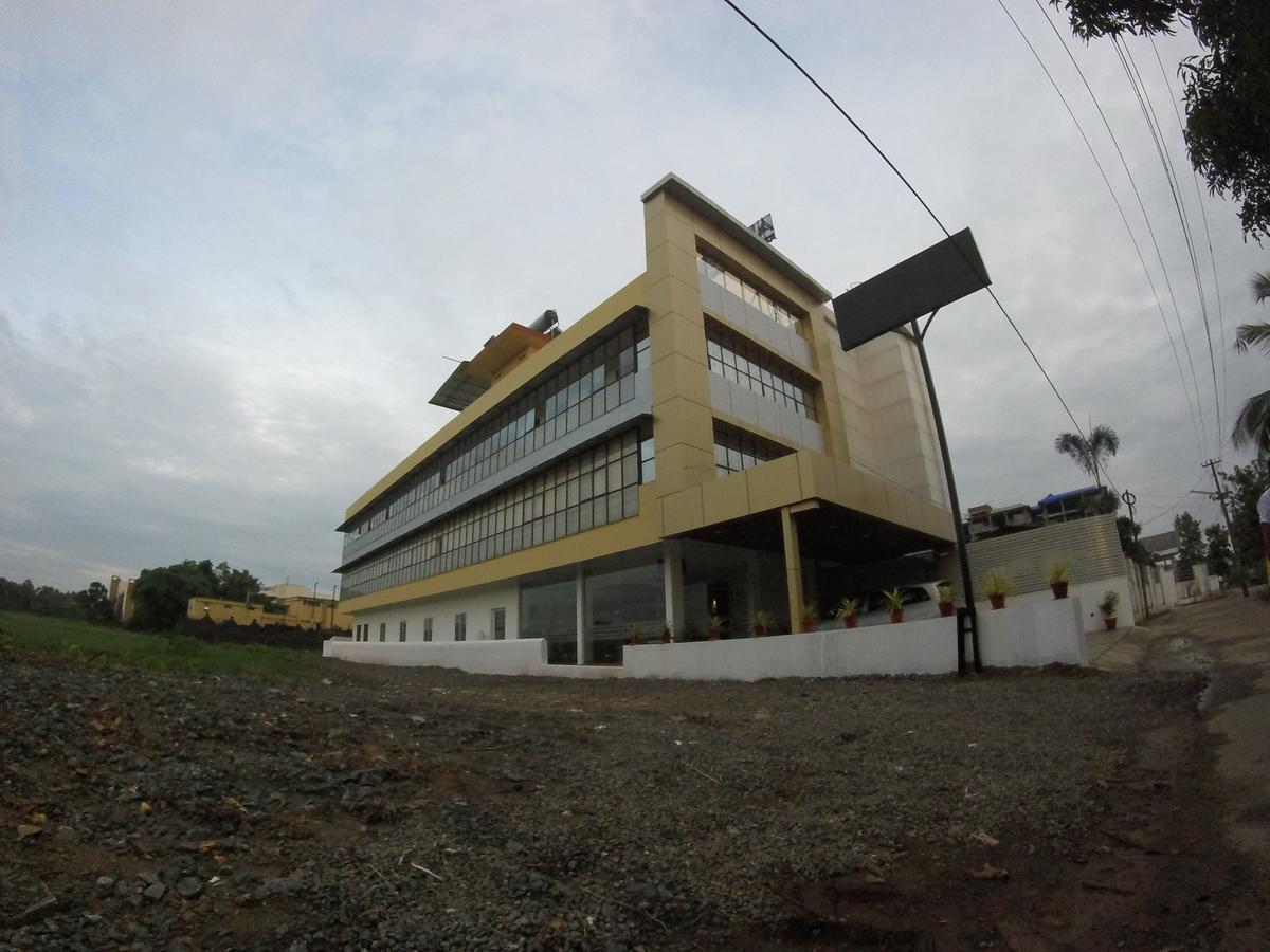 Alfa Inn 尼杜巴塞莱 外观 照片